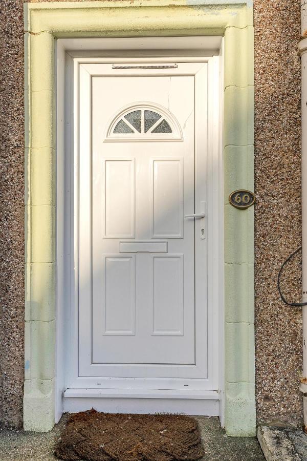 Modern & Spacious 2 Bedroom House - Free Parking - Front & Back Garden - Private Main Door Entrance Εδιμβούργο Εξωτερικό φωτογραφία
